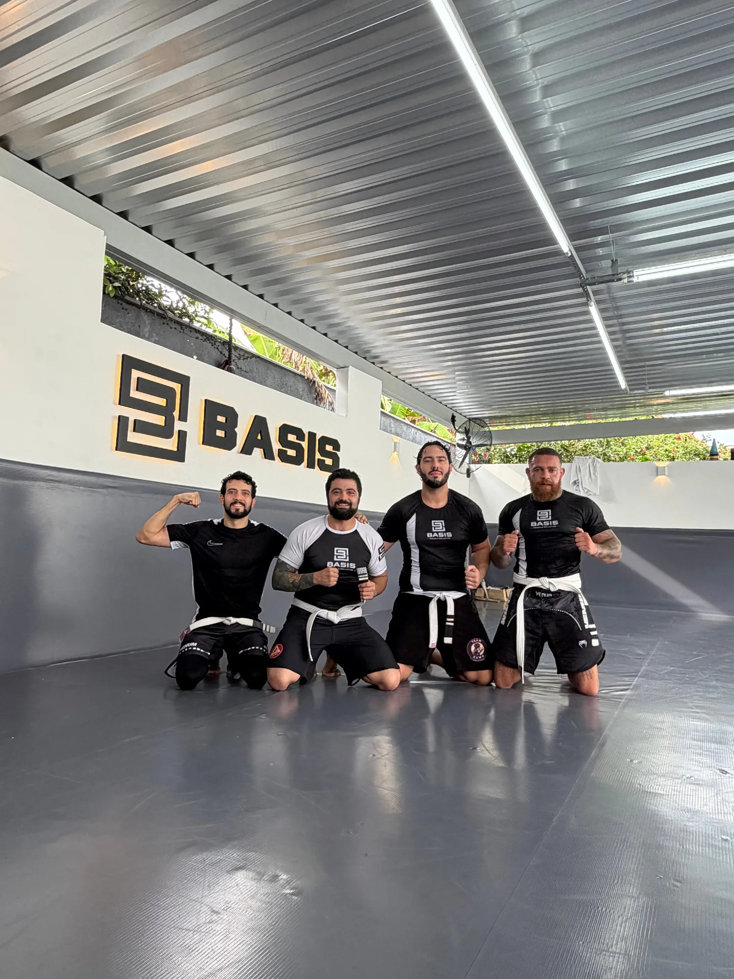 alunos da basis treinando jiu jitsu lagoa santa para emagrecer